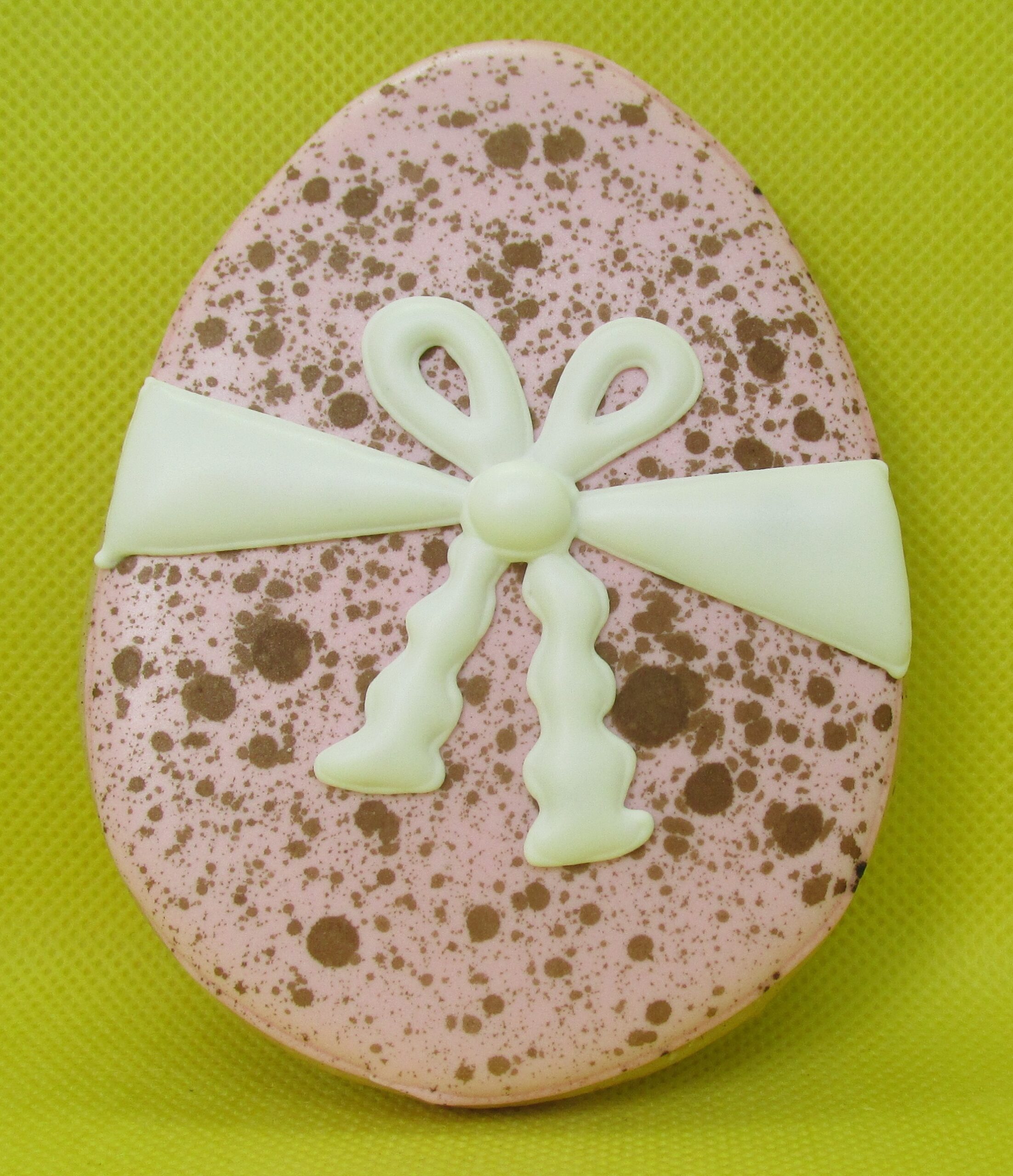 Vanilla Pink Speckled Easter Egg Biscuit